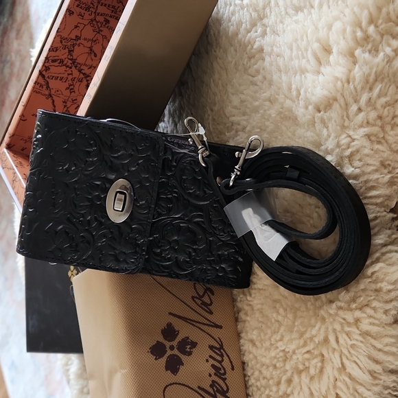 New IOB Patricia Nash Hand-tooled Black Leather Crossbody Bag 🖤 - Picture 6 of 10